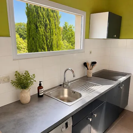 Апартаменты Cote Source - Parenthese Ardechoise-charme Et Vue En Sud Ardeche